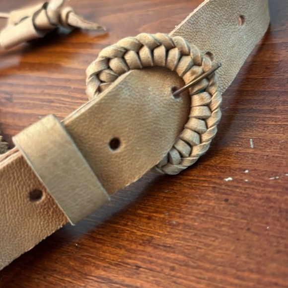 Mexican Handmade Woven Leather Bag - Picture 5 of 9